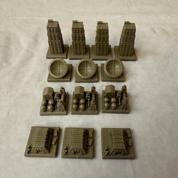 Godzilla Tokyo Clash Board Game / 100% Complete - Picture 7 of 12